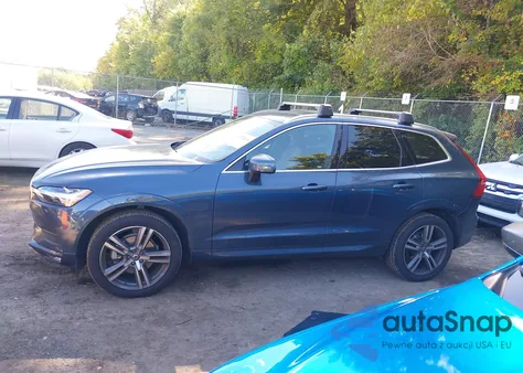 2021 Volvo Xc60 T5 Momentum z USA, uszkodzony, nr VIN YV4102DK2M1846512